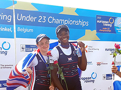 2 women with medals