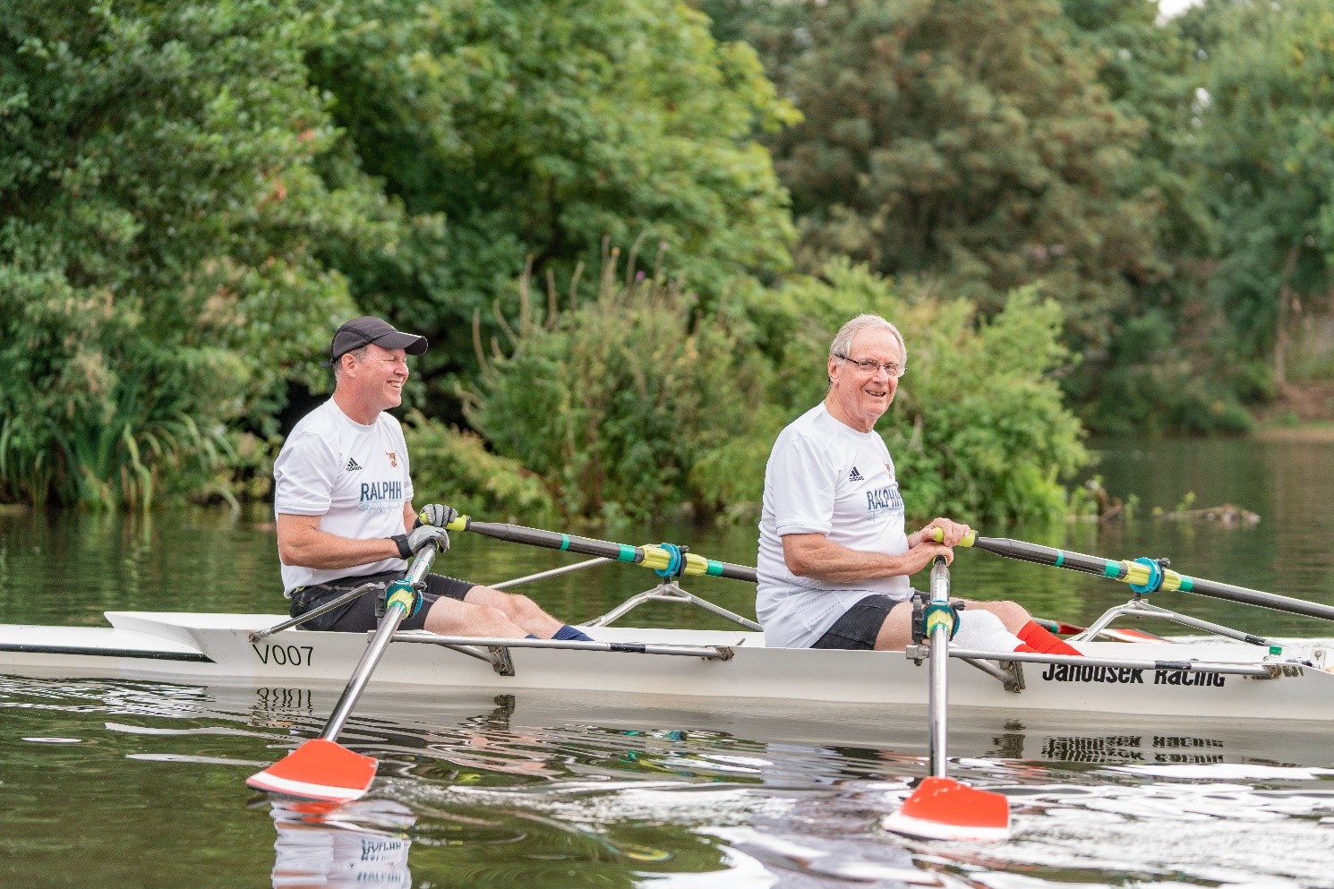 2 men in double scull