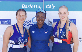 Summer Harlow, coach Yewande Adesida, Leah Saunders