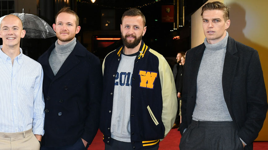 Rowers on red carpet