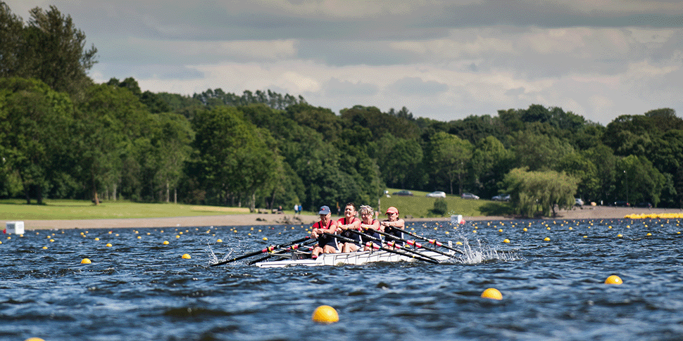 Quad racing in tailwind