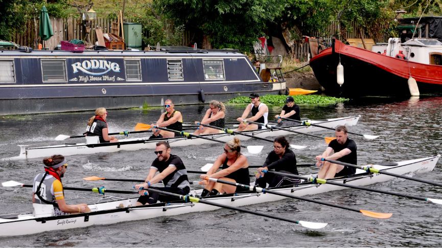 Two recreational quads going head to head on the lea at lea mans 2025